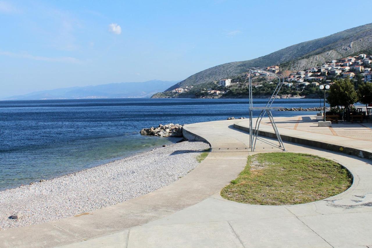 Apartments With A Parking Space Senj - 5572 Buitenkant foto