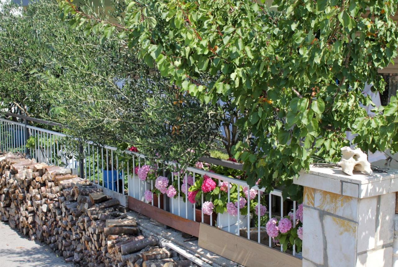 Apartments With A Parking Space Senj - 5572 Buitenkant foto
